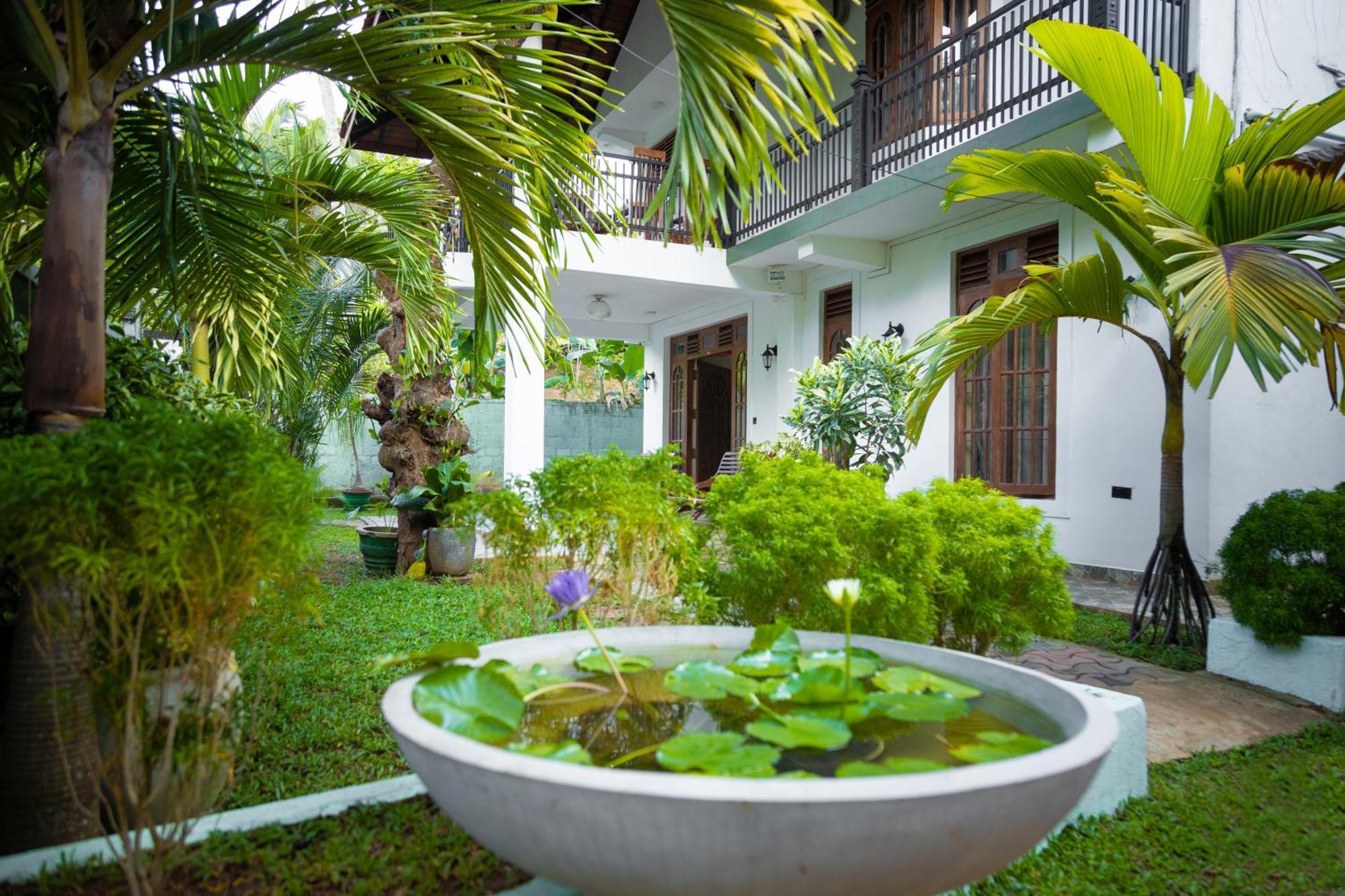 Marathona Tourist Resort - Anuradhapura Exterior foto